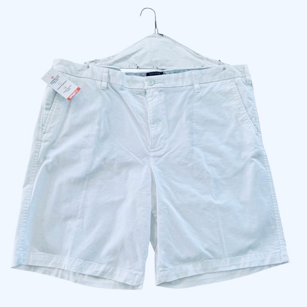 Movie and TV Clothes size W44 $60 RETAIL NEW WITH TAG mens white dockers shorts